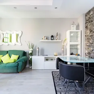 Homelike Stunning Sea Front House Ferienhaus